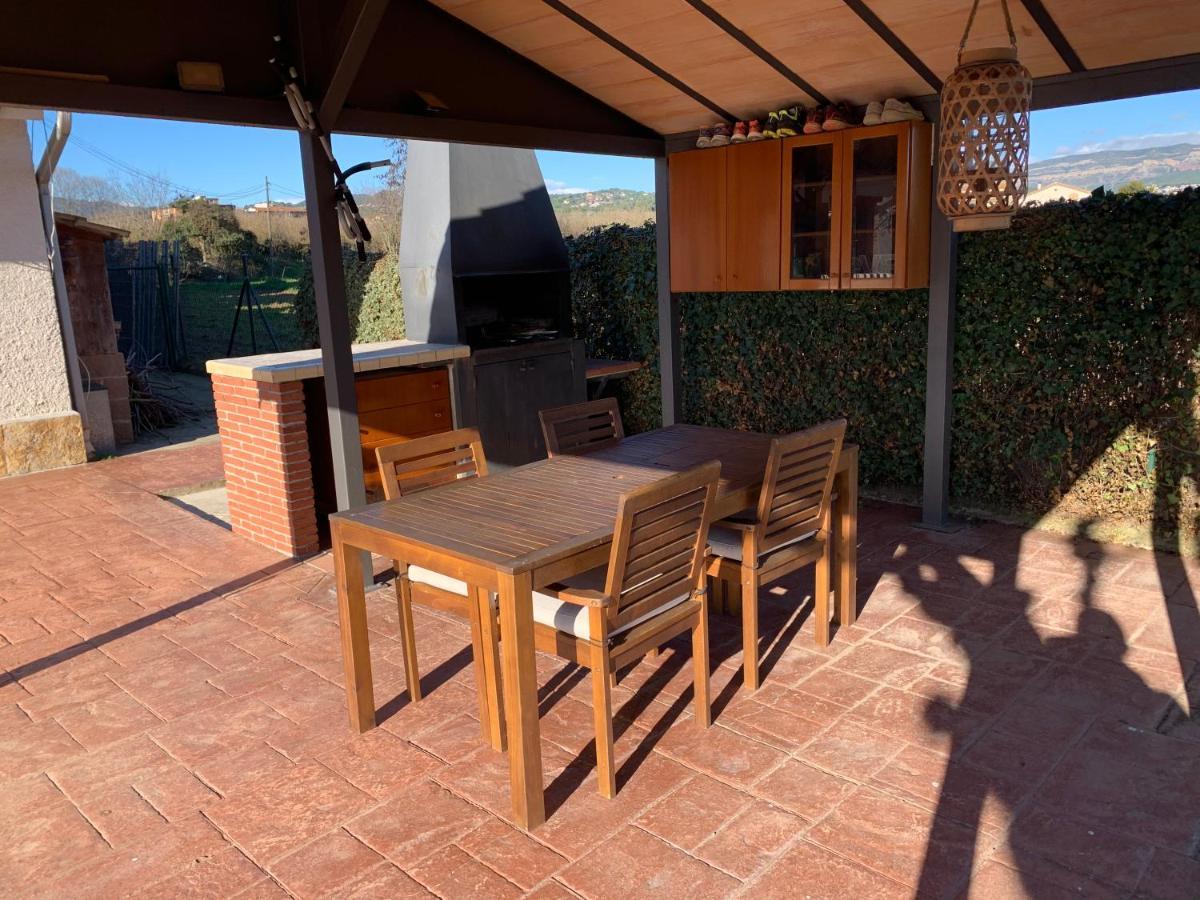 Вілла Moli Den Burch Santa Eulalia de Ronsana Екстер'єр фото